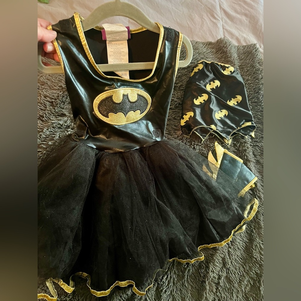 ❤️Adorable Batgirl Tutu Dress Costume, with Cape and Wristbands